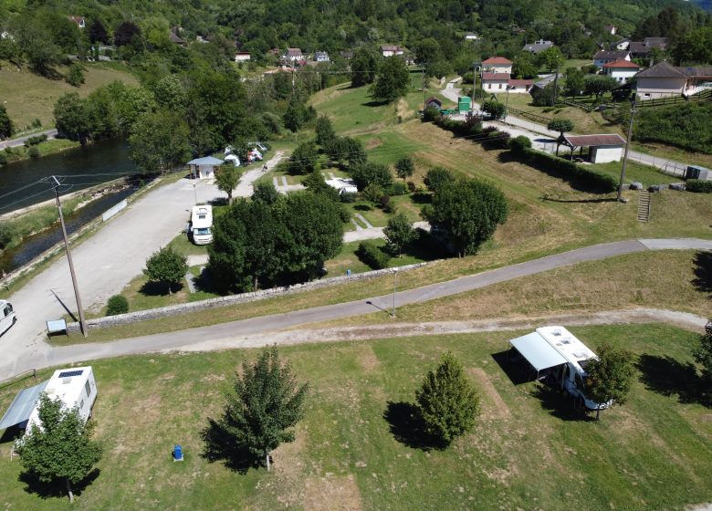 Aire de stationnement camping-car