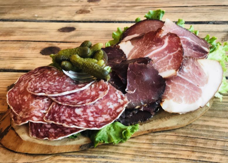 Planche de charcuterie régionale