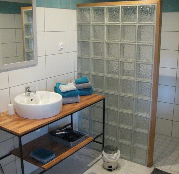 Salle de bain chambre 2